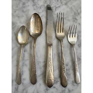 International Silver Priscilla Lady Ann, 5 Piece Pl. Setting Silverware Flatware